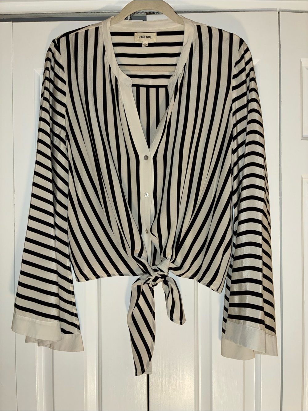 L’Agence sz Large striped tie front blouse